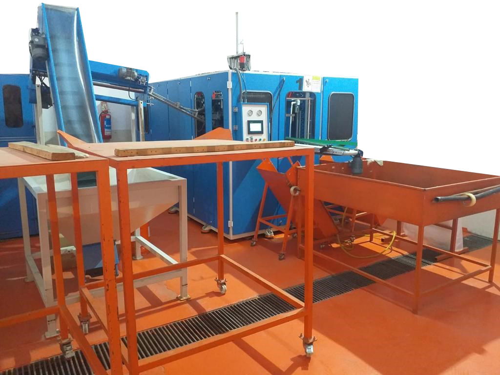 PET-MAK ÇİFT İSTASYONLU 0,2-5 LT ŞİŞE ŞİŞİRME MAKİNESİ PET-MAK ÇİFT İSTASYONLU 0,2-5 LT ŞİŞE ŞİŞİRME MAKİNESİ-3