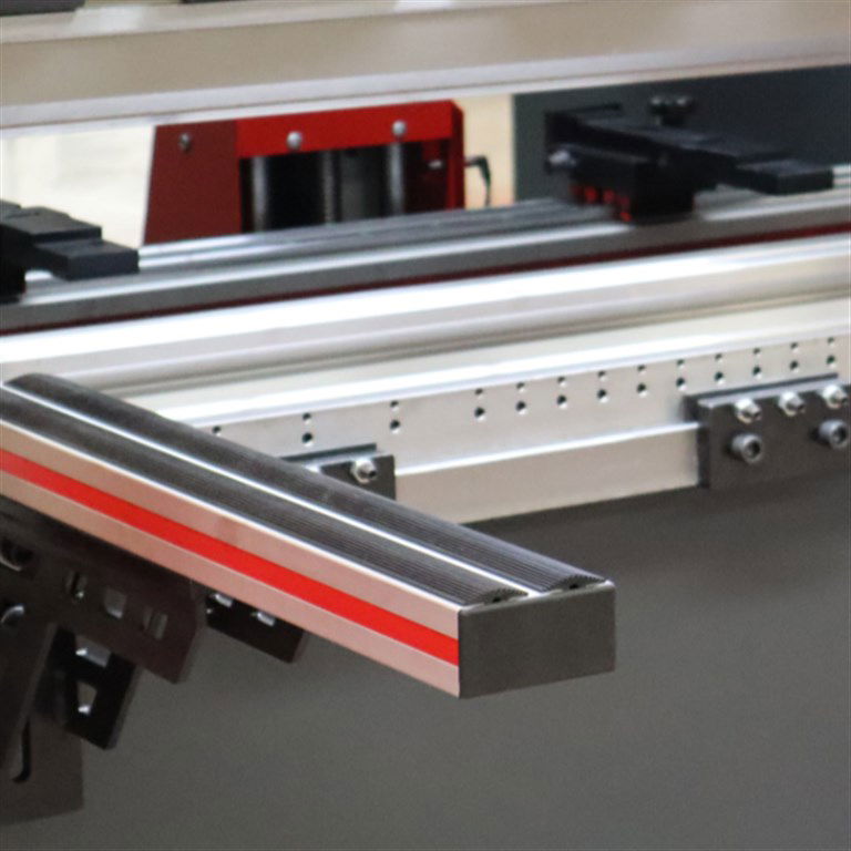 ESTO EPX 1560 CNC PRESS BRAKE 4 AXIS SERVO BACK GAUGE ESTO EPX 1560 CNC PRESS BRAKE 4 AXIS SERVO BACK GAUGE-5