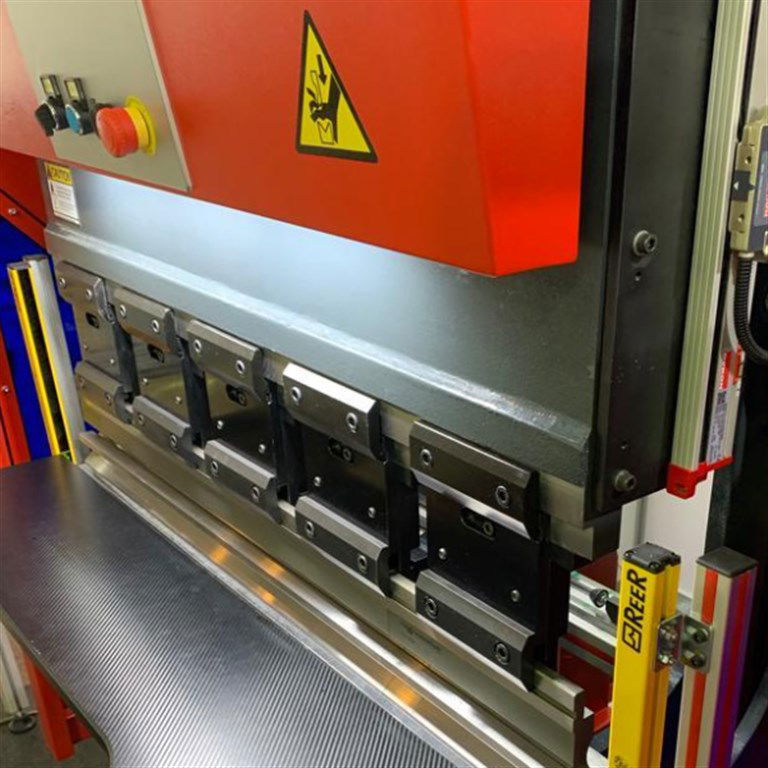 ESTO EPX 1130 CNC PRESS BRAKE 3 AXIS SERVO BACK GAUGE-2