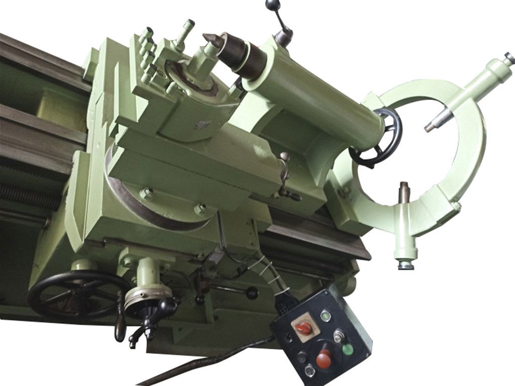 Liebherr Universal Torna Liebherr Universal Torna-4