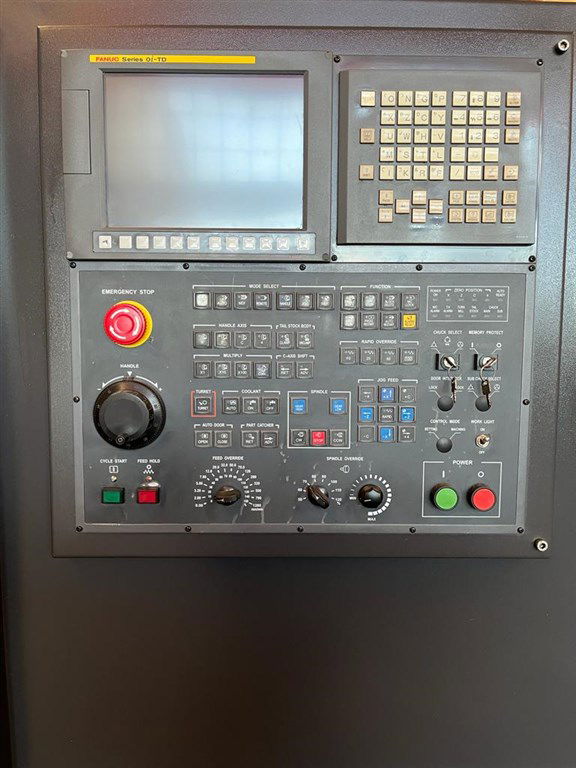 CNC HWACHEON 200 A 8'ınch-1
