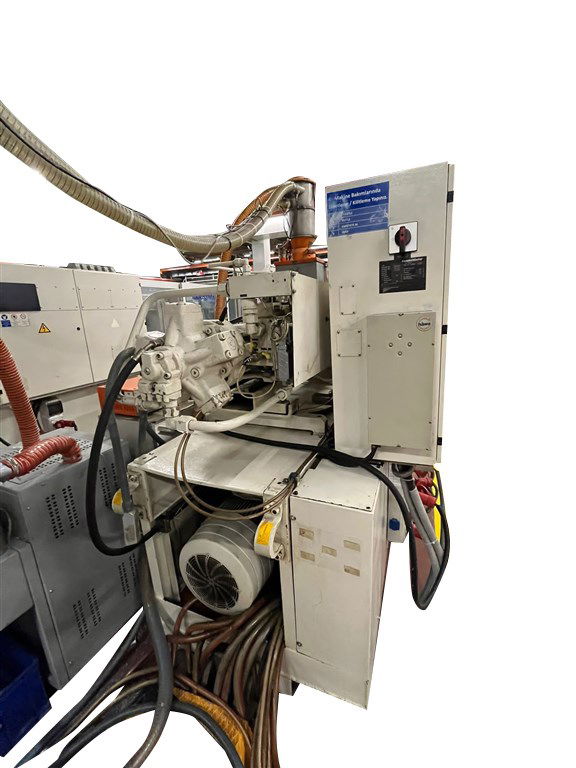 KRAUSS MAFFEI KM 150 - 700 C2 2002 61002462 ENJEKSİYON MAKİNE KRAUSS MAFFEI KM 150 - 700 C2 2002 61002462 ENJEKSİYON MAKİNE-4