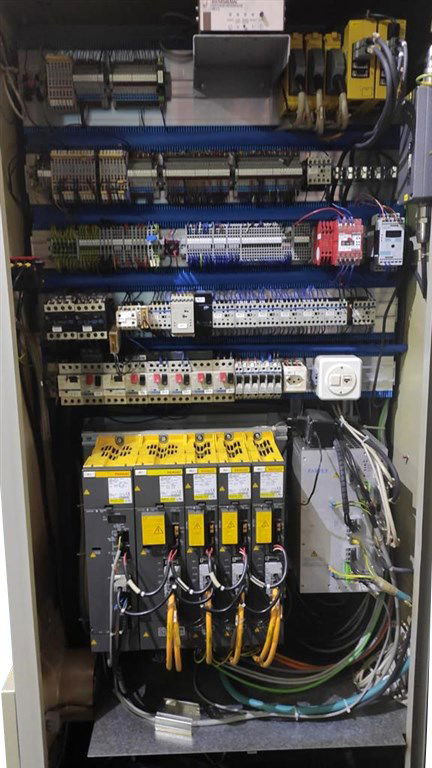 Fanuc kontrollü 5 eksen tam simultane işleme merkezi!!!-1