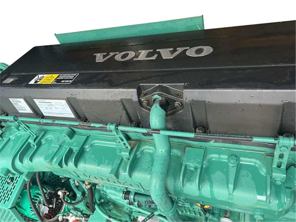 630 KVA VOLVO PENTA KABİNLİ JENERATÖR-7