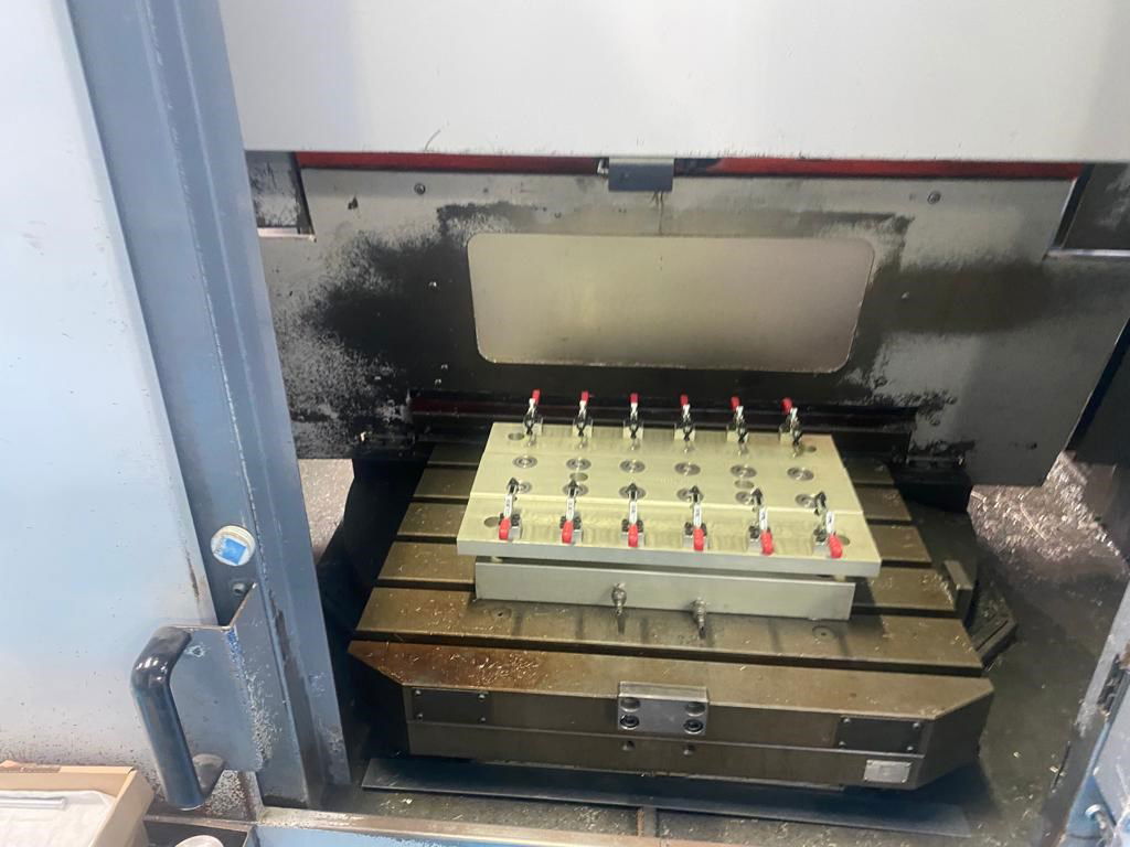 MORI SEIKI CV-500A APC ÇİFT TABLALI CNC DİK İŞLEME MERKEZİ-7