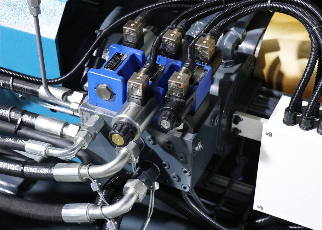 BETECH 120 TON PLASTİK ENJEKSİYON MAKİNESİ (A+120) BETECH 120 TON PLASTİK ENJEKSİYON MAKİNESİ (A+120)-6