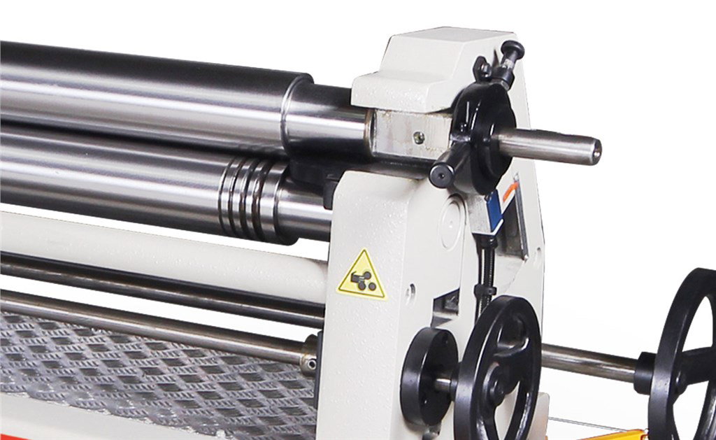 ISITAN - IRM 1050 x 110 Asimetrik Motorlu 3 Toplu Ağır Tip Silindir Büküm Tezgahı (Arka Top Motoru) (Kapasite mm 4,0) ISITAN - IRM 1050 x 110 Asimetrik Motorlu 3 Toplu Ağır Tip Silindir Büküm Tezgahı (Arka Top Motoru) (Kapasite mm 4,0)-2