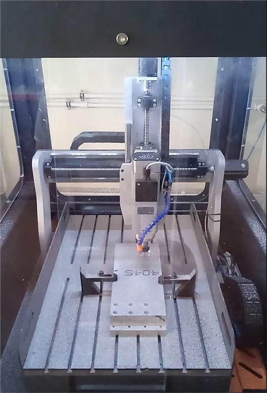 DELTA ROBOTICS Endüstriyel CNC Router (Kabinli)-3