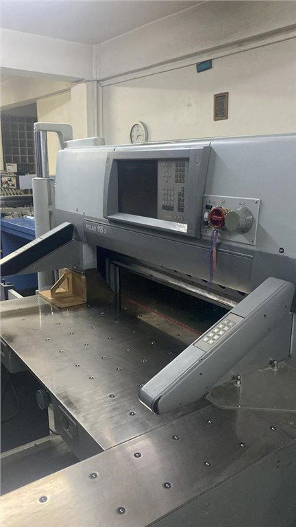 POLAR 115X KESİM (GİYOTİN) MAKİNESİ POLAR 115X KESİM (GİYOTİN) MAKİNESİ-2